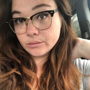 Meet your Posher, Kelly